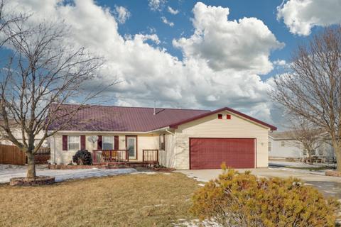 135 E Clay St, El Paso, IL 61738 photo 1