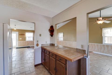 135 E Clay St, El Paso, IL 61738 photo 15