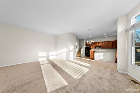 133 Dawson Dr, Elgin, IL 60120 photo 4