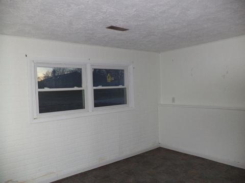106 S Parkside Rd, Normal, IL 61761 photo 9