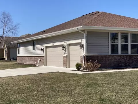 12122 Red Clover Ln, Plainfield, IL 60585 photo 2