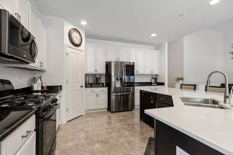 12122 Red Clover Ln, Plainfield, IL 60585 photo 5