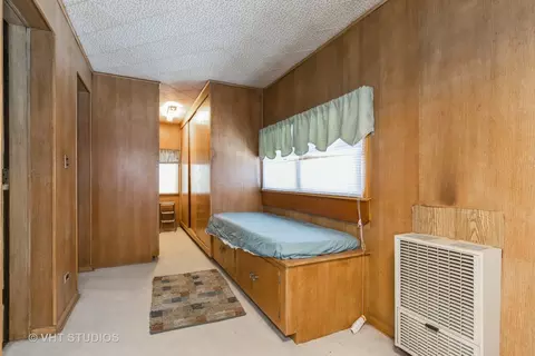 10423 S Artesian Ave, Chicago, IL 60655 photo 8