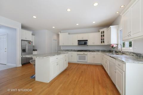213 65th St, Willowbrook, IL 60527 photo 4