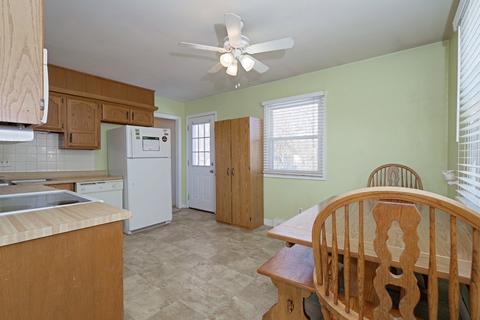 1004 Empire St, Bloomington, IL 61701 photo 5