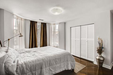 546 E 46th St #2W, Chicago, IL 60653 photo 5