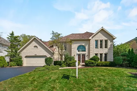 110 Danada Dr, Wheaton, IL 60189 photo 1