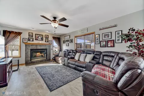 2835 Stone Ridge Dr, Kankakee, IL 60901 photo 3