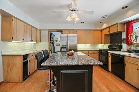 1225 S Wilson Ave, Kankakee, IL 60901 photo 4