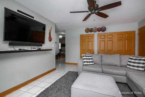 4429 Westbridge Ct, Hoffman Estates, IL 60195 photo 10