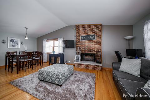 4429 Westbridge Ct, Hoffman Estates, IL 60195 photo 3