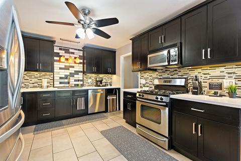1275 Hassell Ct, Hoffman Estates, IL 60169 photo 7