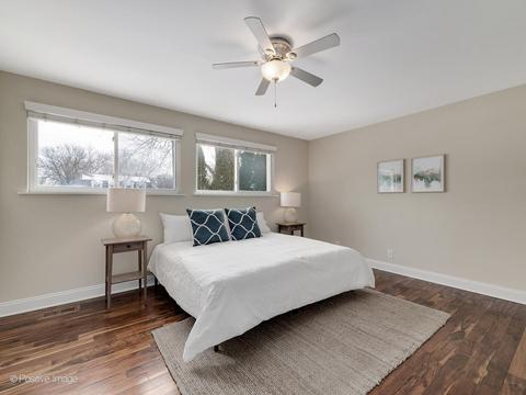 1111 Bristol Ct, Wheaton, IL 60189 photo 9