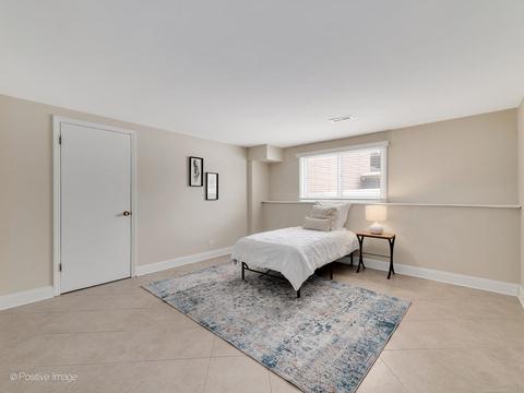 1111 Bristol Ct, Wheaton, IL 60189 photo 16
