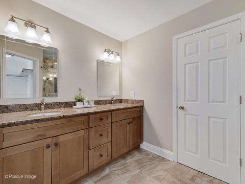 1111 Bristol Ct, Wheaton, IL 60189 photo 10