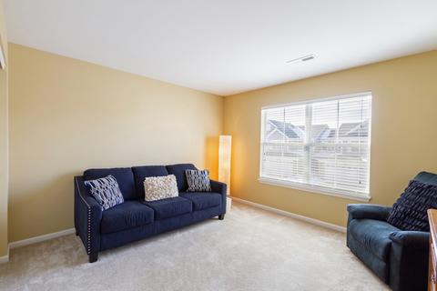 421 Azalea St, Elgin, IL 60124 photo 15