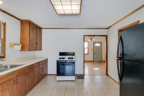 306 E Baker St, Bloomington, IL 61701 photo 9