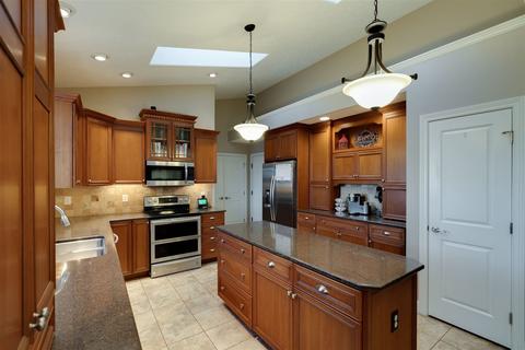 61 Brookstone Cir, Bloomington, IL 61704 photo 14