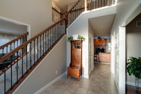 61 Brookstone Cir, Bloomington, IL 61704 photo 3