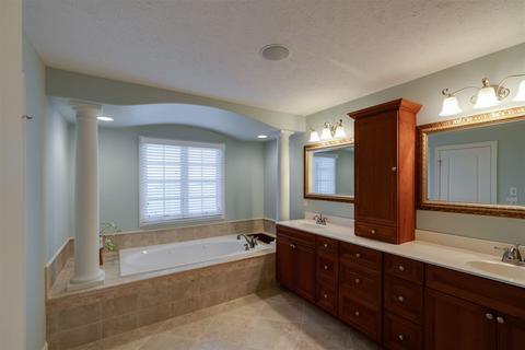 61 Brookstone Cir, Bloomington, IL 61704 photo 24