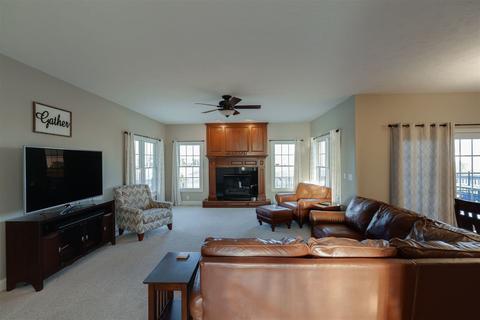 61 Brookstone Cir, Bloomington, IL 61704 photo 10