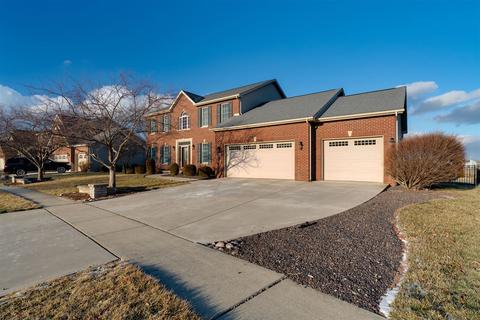 61 Brookstone Cir, Bloomington, IL 61704 photo 2
