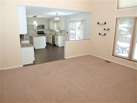 1061 Huron Dr, Elgin, IL 60120 photo 14
