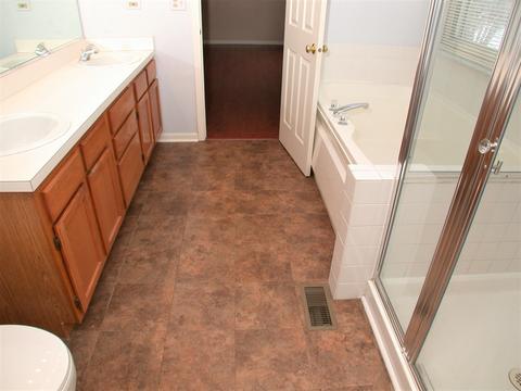 1061 Huron Dr, Elgin, IL 60120 photo 23
