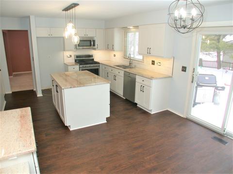 1061 Huron Dr, Elgin, IL 60120 photo 10