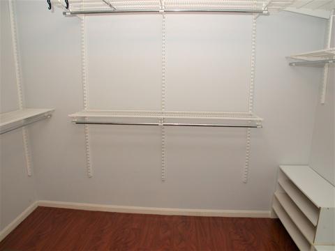 1061 Huron Dr, Elgin, IL 60120 photo 24
