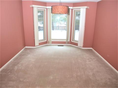 1061 Huron Dr, Elgin, IL 60120 photo 5