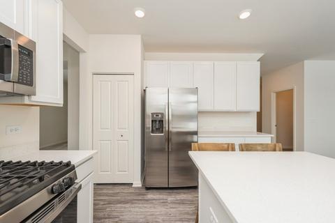 6841 Galway Dr, Mchenry, IL 60050 photo 4