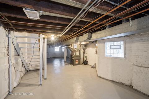 2621 E 74th St, Chicago, IL 60649 photo 13