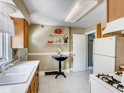 610 E Shabonee Trl, Mount Prospect, IL 60056 photo 9