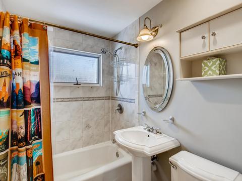 610 E Shabonee Trl, Mount Prospect, IL 60056 photo 14