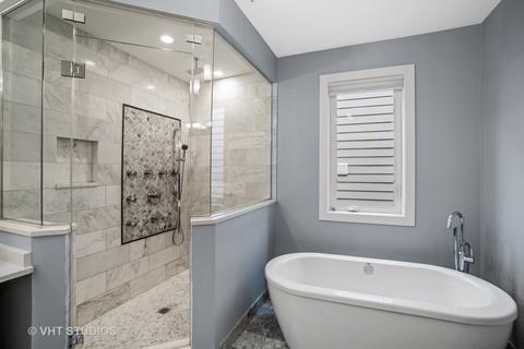 627 E Bowen Ave, Chicago, IL 60653 photo 8