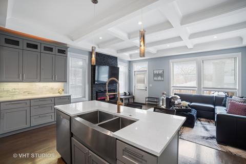 627 E Bowen Ave, Chicago, IL 60653 photo 4