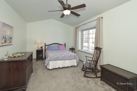2005 Jeffrey Ln, Elgin, IL 60123 photo 9