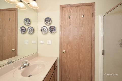2005 Jeffrey Ln, Elgin, IL 60123 photo 13