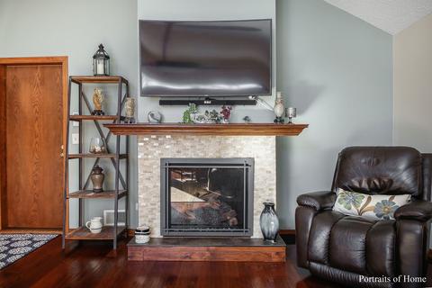 161 Amherst Dr, Bartlett, IL 60103 photo 8