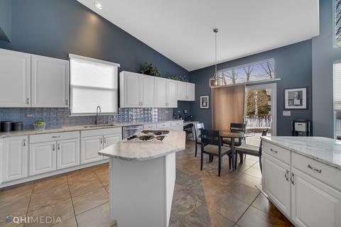 2320 Tracy Ln, Algonquin, IL 60102 photo 3