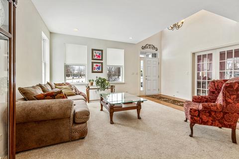3053 Sutton St, Elgin, IL 60124 photo 4