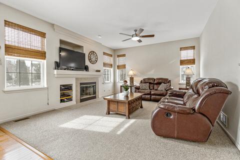 3053 Sutton St, Elgin, IL 60124 photo 8