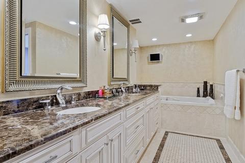 180 E Pearson St #5802, Chicago, IL 60611 photo 14