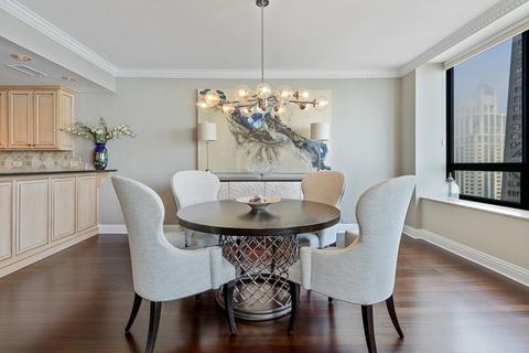 180 E Pearson St #5802, Chicago, IL 60611 photo 6