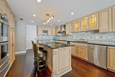 180 E Pearson St #5802, Chicago, IL 60611 photo 8