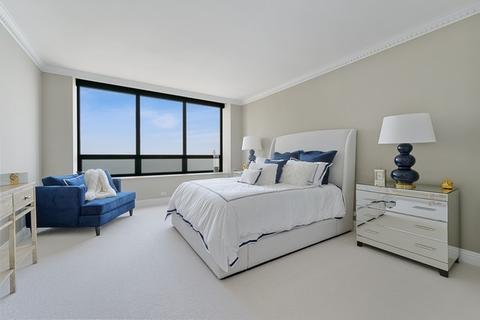 180 E Pearson St #5802, Chicago, IL 60611 photo 16