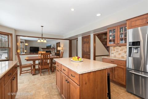 5 N705 Rochefort Ln, Wayne, IL 60184 photo 10