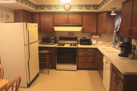 2020 E Cayuga Ln, Mount Prospect, IL 60056 photo 9
