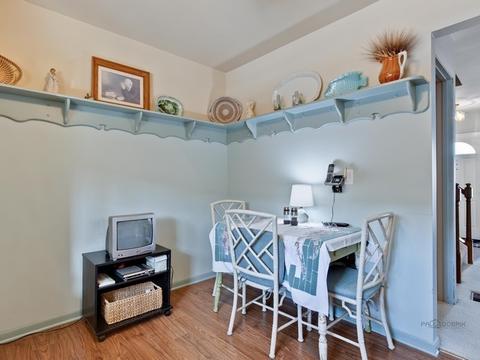 1605 Blackhawk Trl, Wheeling, IL 60090 photo 6